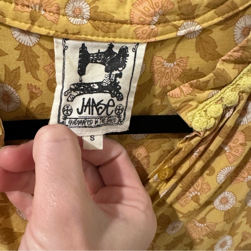 Jaase Boho Cottagecore Chartreusse Yellow Top Button Down Size Small - Picture 3 of 10